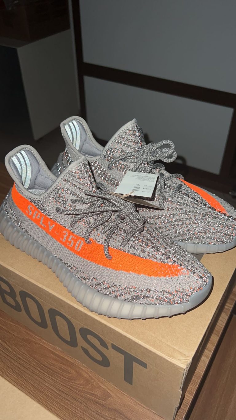 Avaliação de Yeezy Boost 350 V2 Beluga Reflective – Tênis Cinza Unissex por Roger G.