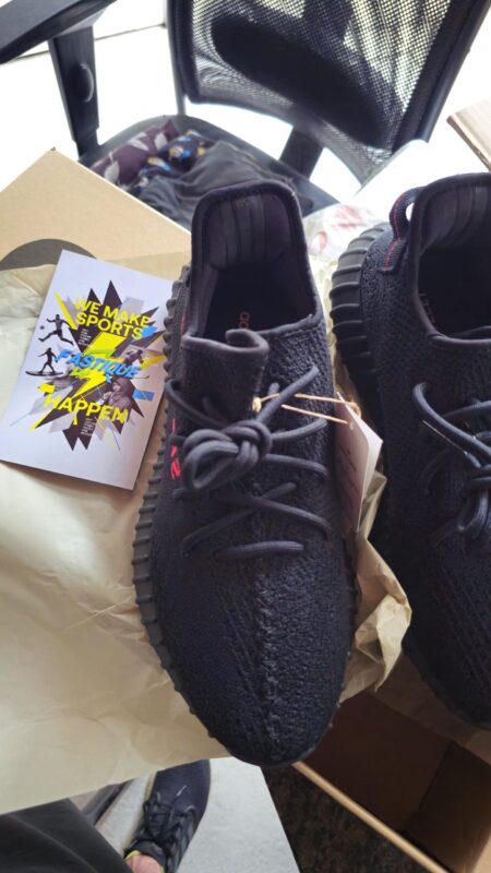 Yeezy Boost 350 V2 Bred - imagem do produto