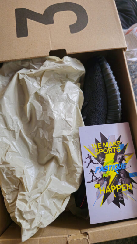 Yeezy Boost 350 V2 Bred - imagem do produto