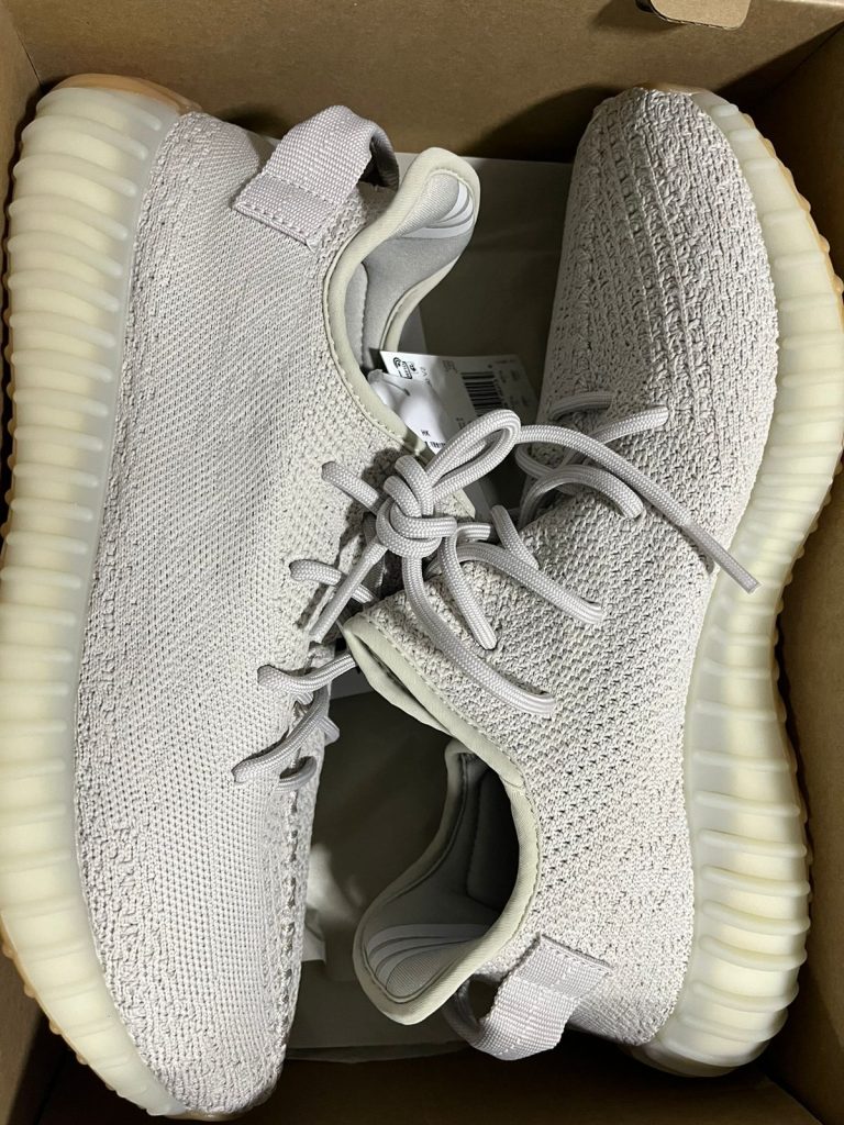 Avaliação de Yeezy Boost 350 V2 Sesame – Tênis Cinza Unissex por Jonas P.