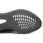 Yeezy Boost 350 V2 Bred 15 Yeezy Boost 350 V2 Bred - Imagem 8