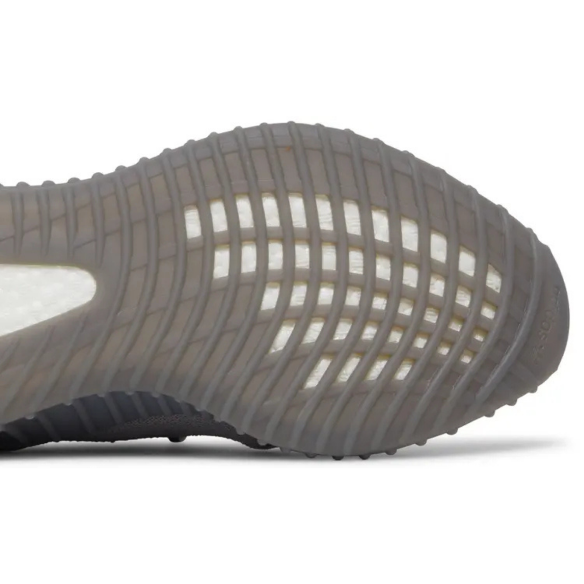 Yeezy Boost 350 V2 Steel Grey - detalhe do solado