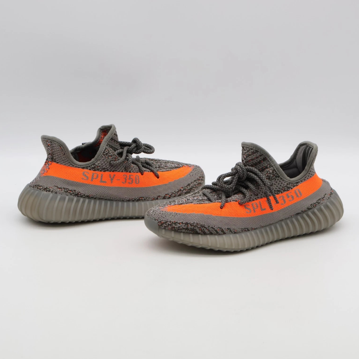 Yeezy Boost 350 V2 Beluga Reflective - vista lateral