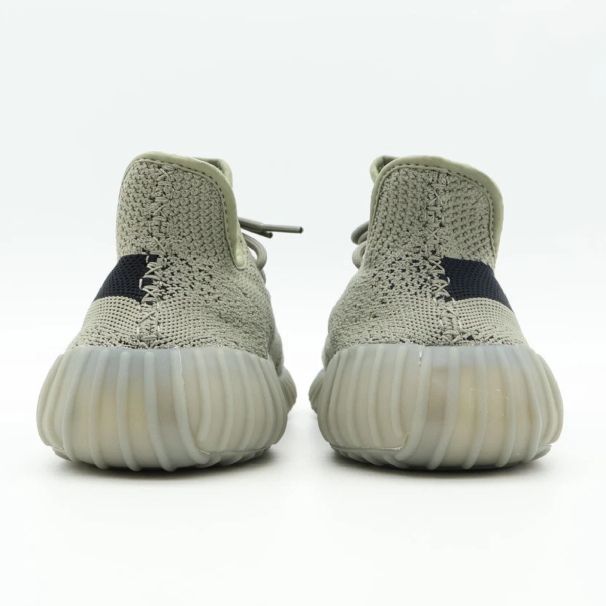 Yeezy Boost 350 V2 Granite - vista traseira