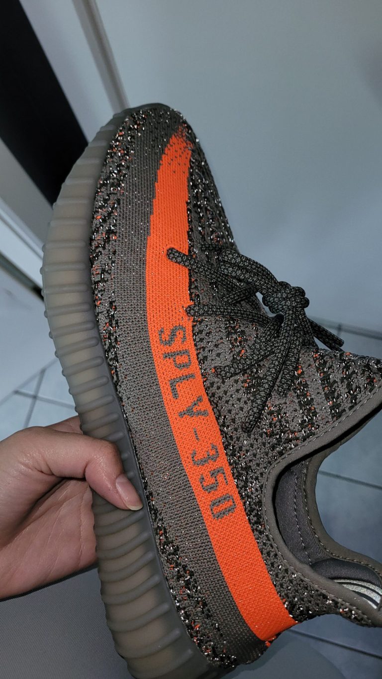 Avaliação de Yeezy Boost 350 V2 Beluga Reflective – Tênis Cinza Unissex por Mariana A.