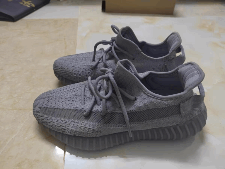Avaliação de Yeezy Boost 350 V2 Steel Grey por Gustavo M.