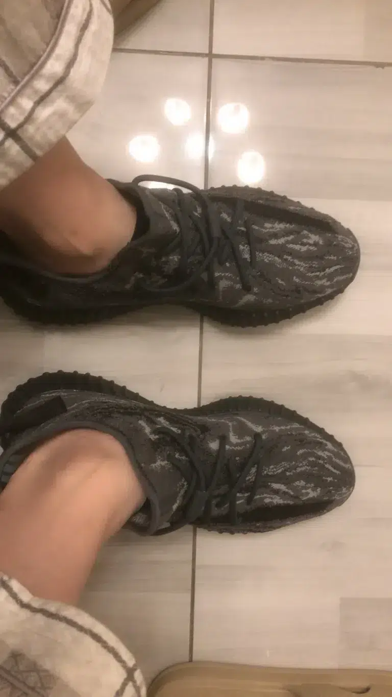 Avaliação de Yeezy Boost 350 V2 MX Rock por Gabriel F.