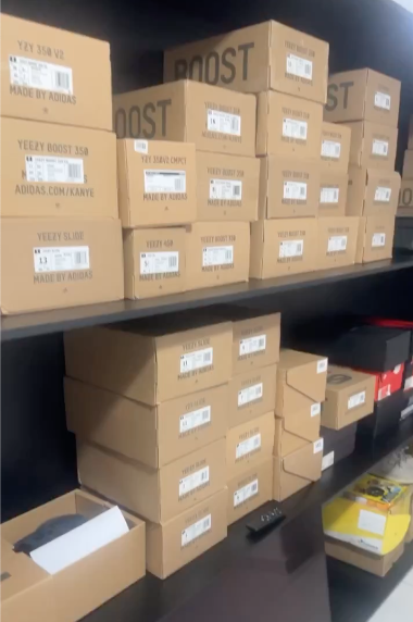 Sobre Nós 3 Estoque de produtos exclusivos