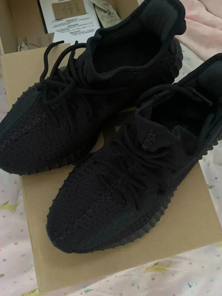 Avaliação de Yeezy Boost 350 V2 Onyx por Daniel C.