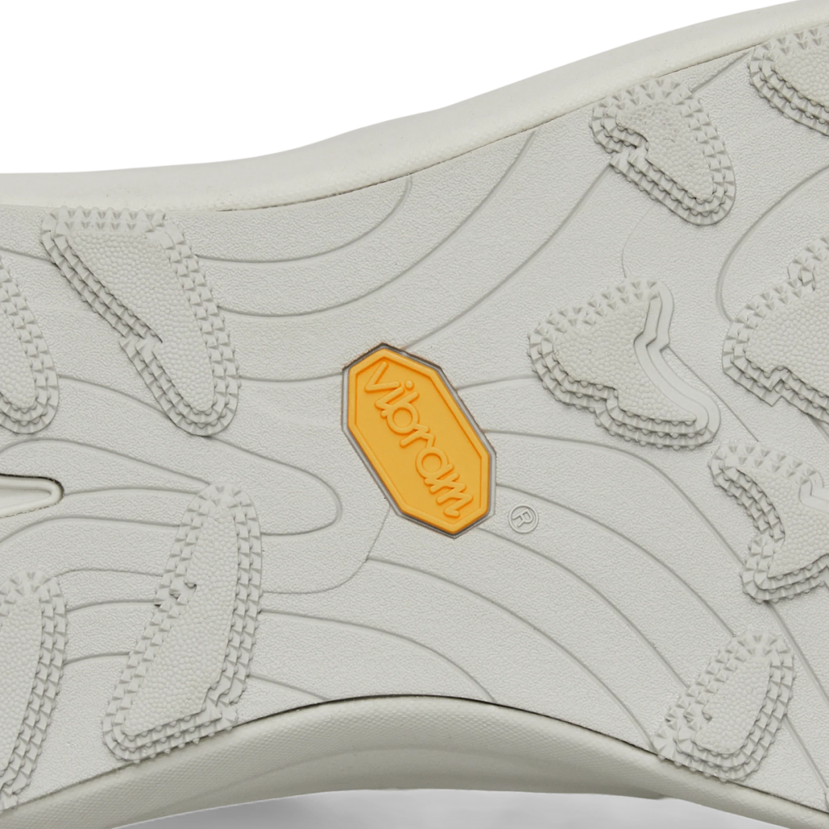 ROA Hiking Sella Off White - detalhe do solado